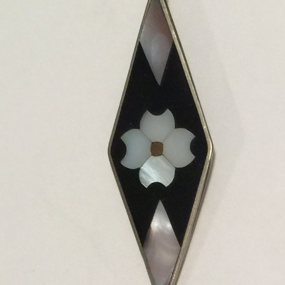 ALPACA MEXICAN SILVER EARRINGS - Picture 2 of 5